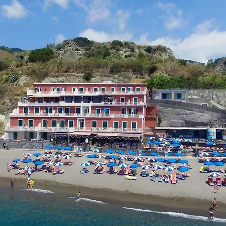 Hotel La Gondola Barano dʼIschia